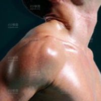 肌肉男