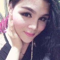 我我她她
