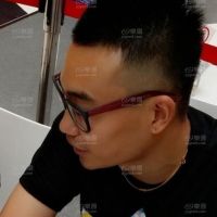 亮相