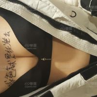 在公共厕所里犯浪