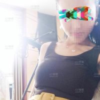 她会看评论