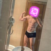 外国人老公健身老婆