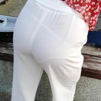 月牙湾广场露内裤的老婆