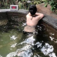 老婆泡温泉